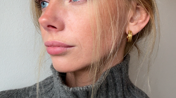 Vandfaste smykker om vinteren — styling over strik