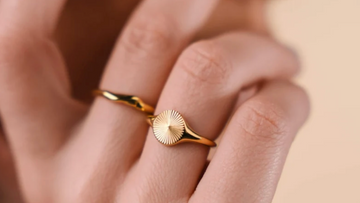 Hvad betyder en signet ring?
