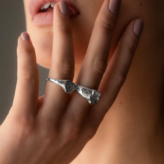 Hammered Heart Ring Sølvfarvet