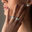 Hammered Flower Ring Sølvfarvet