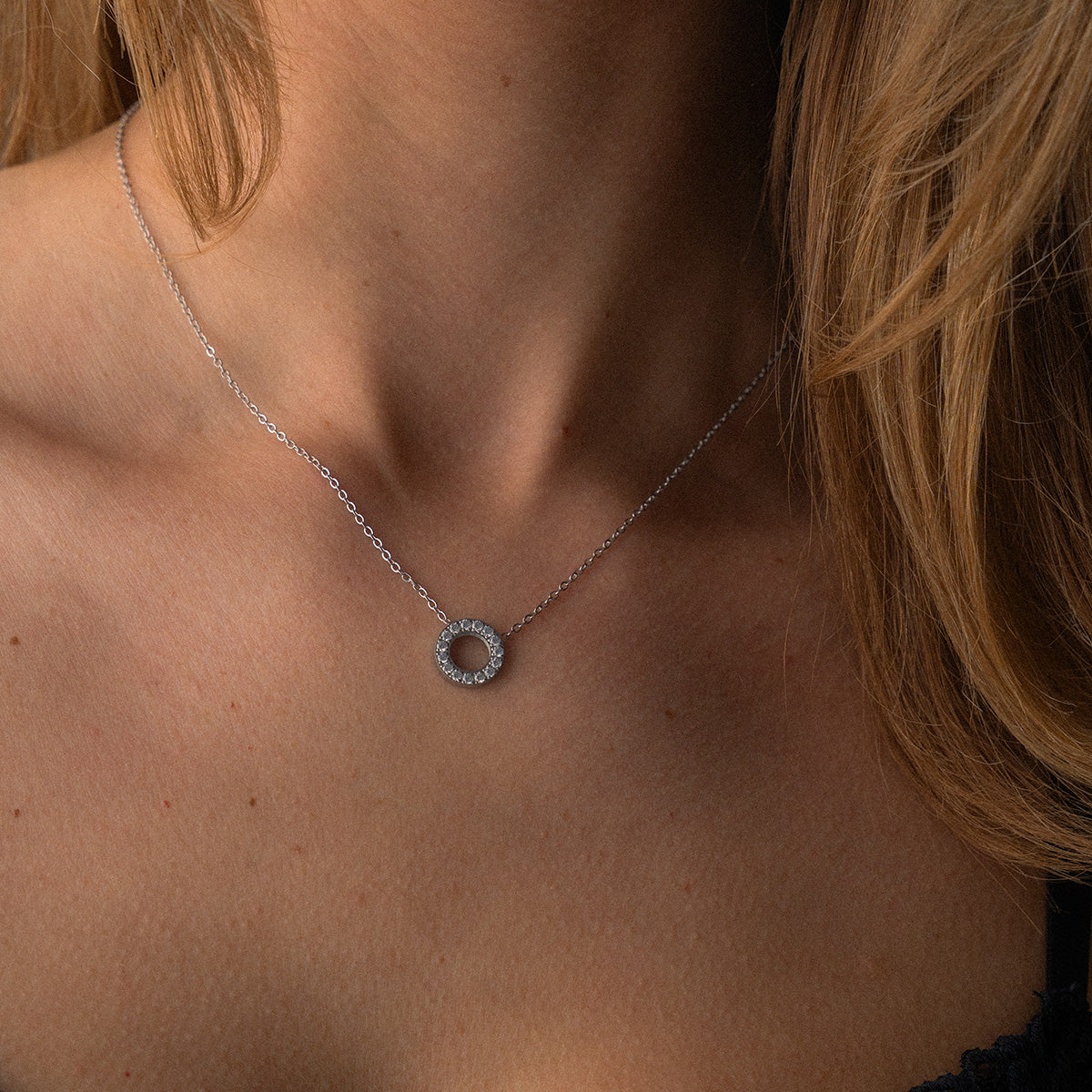 Circle Zirkon Halskæde Sølvfarvet 12mm