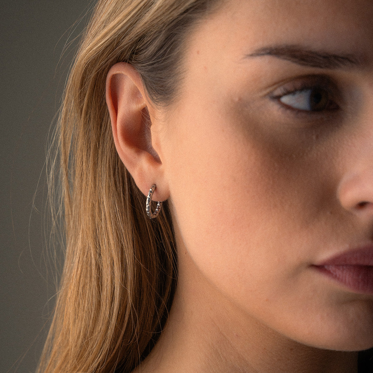 Astra Hoops Øreringe Sølvfarvet 18mm