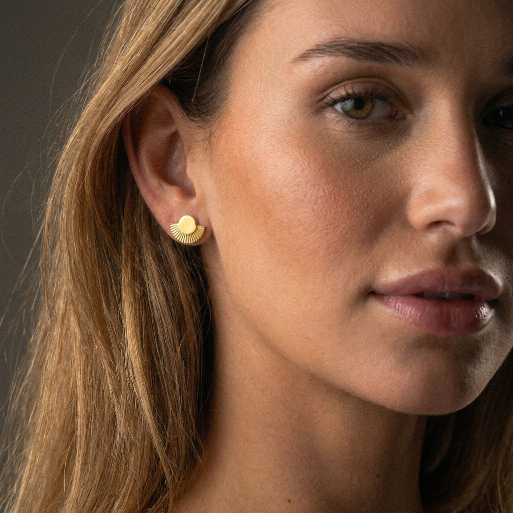 Sunset Eclipse Studs Øreringe 18K Guldbelagt