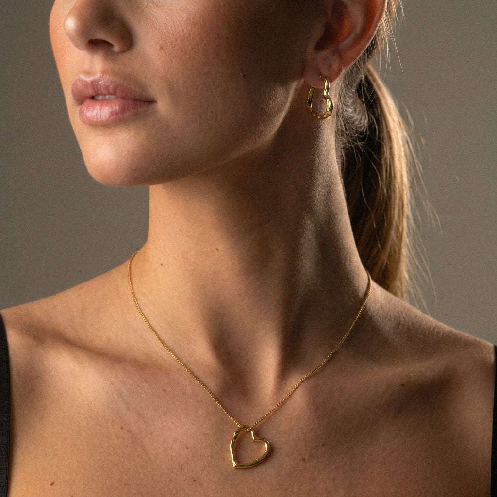 Lava Heart Halskæde + Lava Heart Hoops Øreringe 18K Guldbelagt