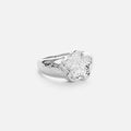 Hammered Flower Ring Sølvfarvet