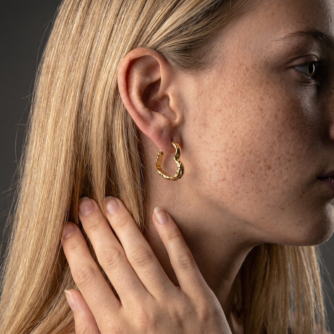 Lava Heart Halskæde + Lava Heart Hoops Øreringe 18K Guldbelagt