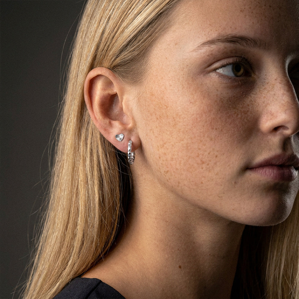 Sunset Heart Studs Øreringe Sølvfarvet