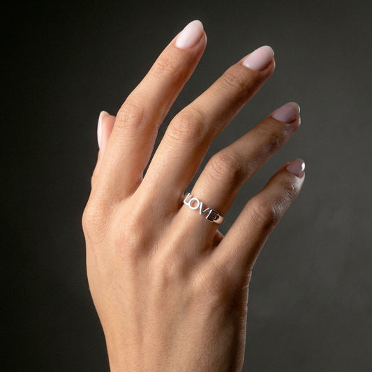 LOVE Ring Sølvfarvet
