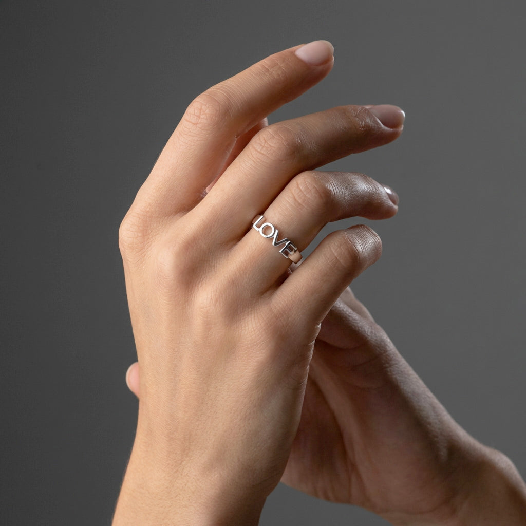 LOVE Ring Sølvfarvet