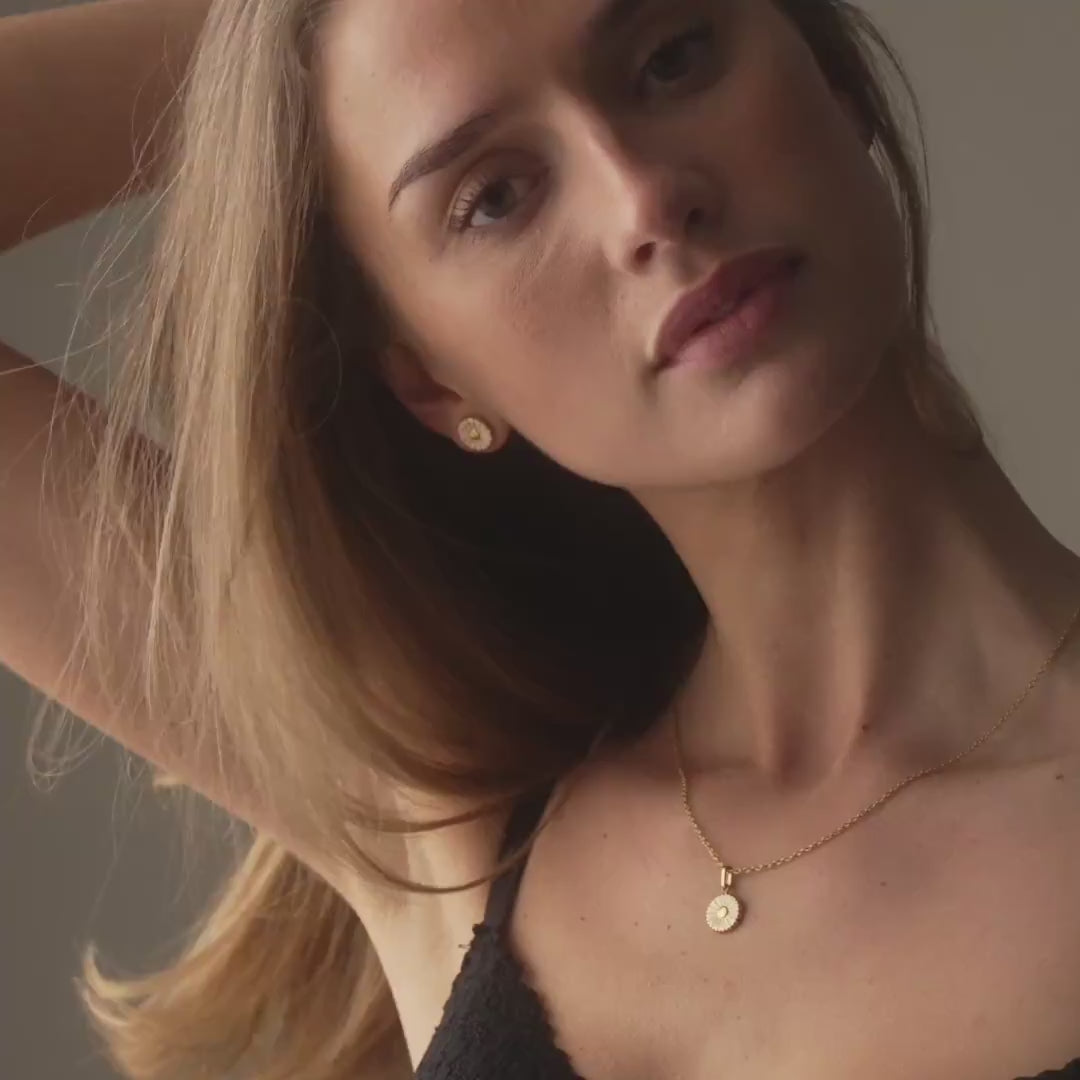 Marguerit Halskæde 18K Guldbelagt 12mm - video