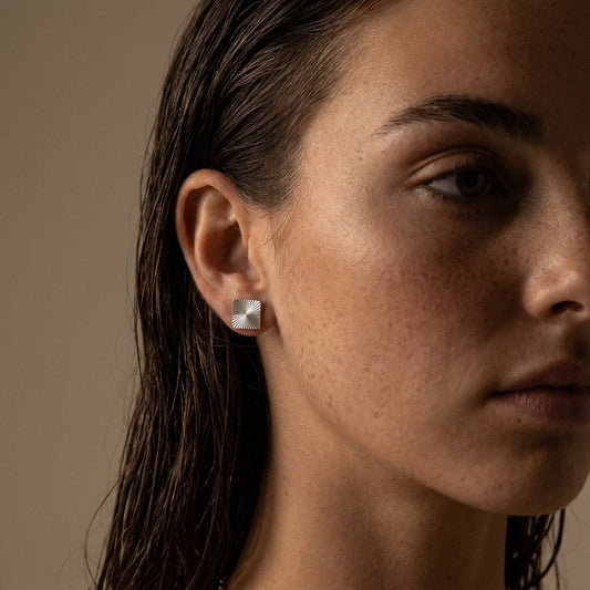 Sunset Square Studs Øreringe Sølvfarvet